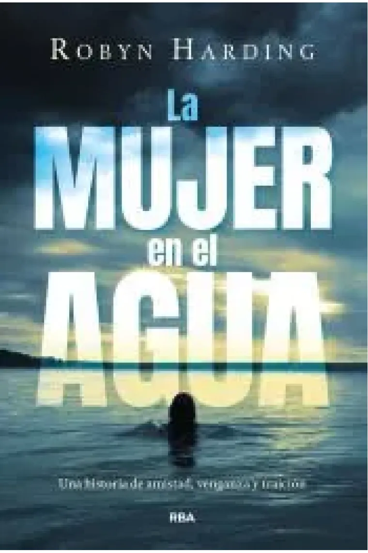 La mujer en el agua