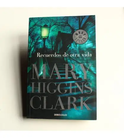 Recuerdos de otra vida (Best Seller)