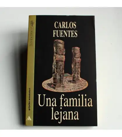 Una familia lejana