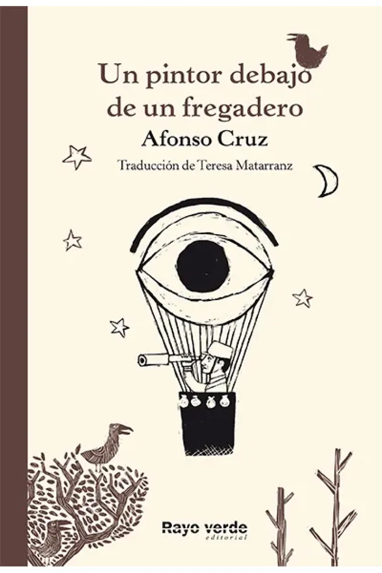 Un pintor debajo de un fregadero